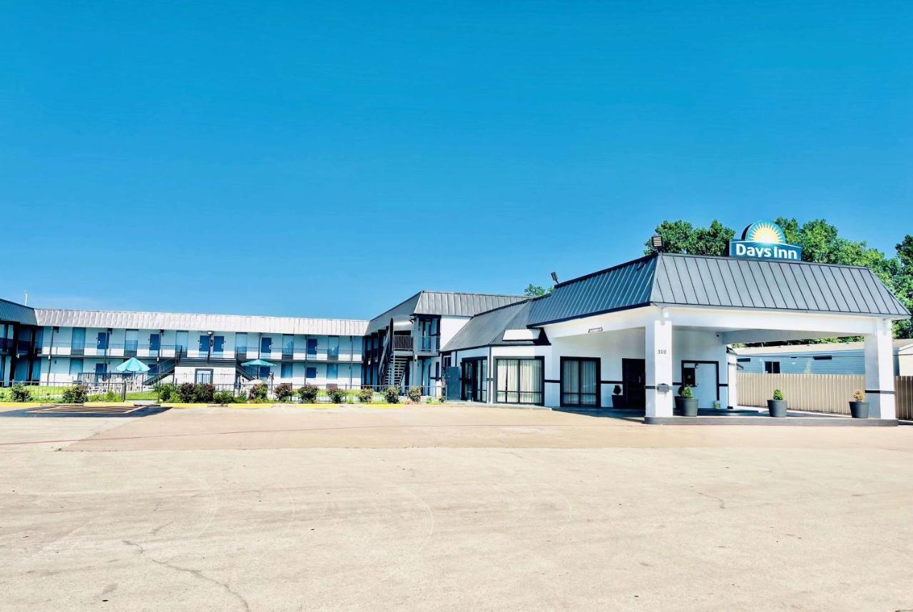 Days Inn By Wyndham Burleson Ft. Worth Exterior photo